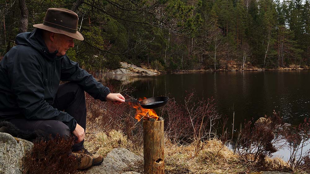 Swedish-Torch-Wilderness-cooking-bushcraft-solo-hiking