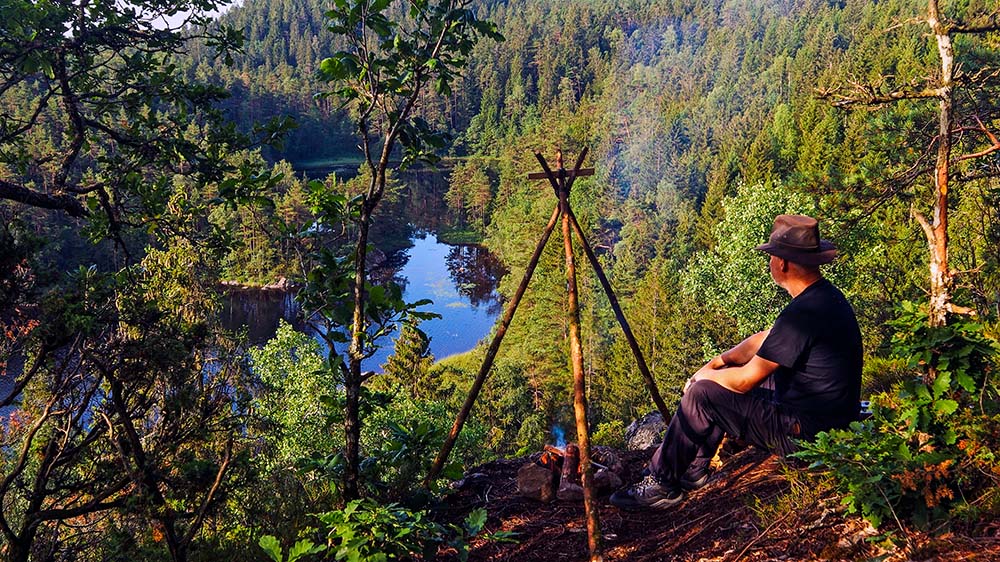 Bushcraft-Solo-Camping- Hammock