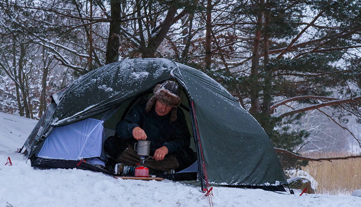 Solo-Winter-Camping-in-a-Blizzard