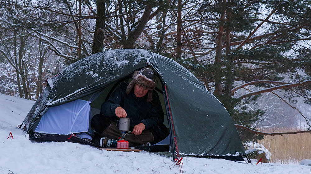 Solo-Winter-Camping-in-a-Blizzard