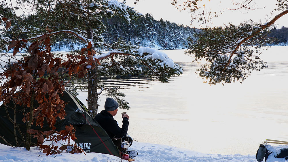 Solo-Winter-Camping-in-a-Blizzard