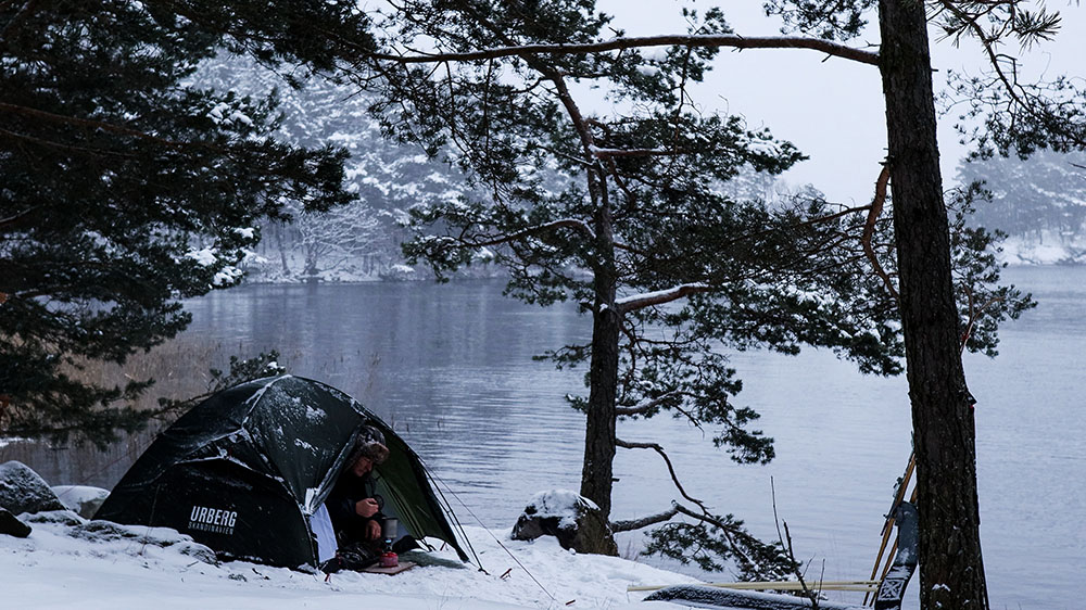 Solo-Winter-Camping-in-a-Blizzard