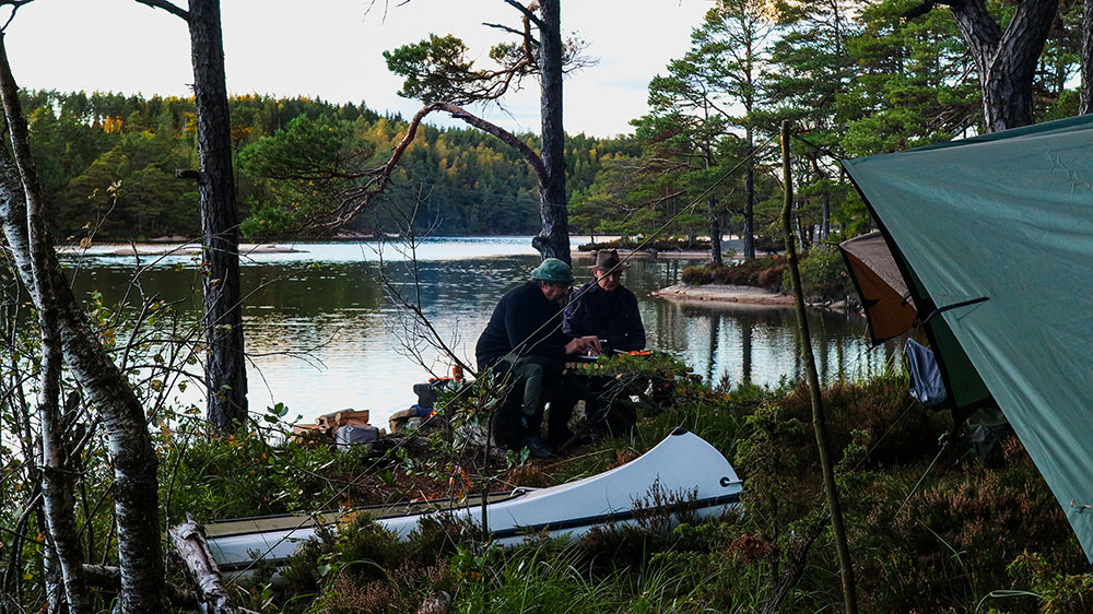 Wilderness-Canoe-Hammock-Campfire-Cooking-Bushcraft